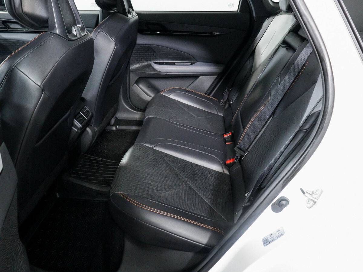 Changan UNI-V с пробегом — 2023 год. Фото: #9