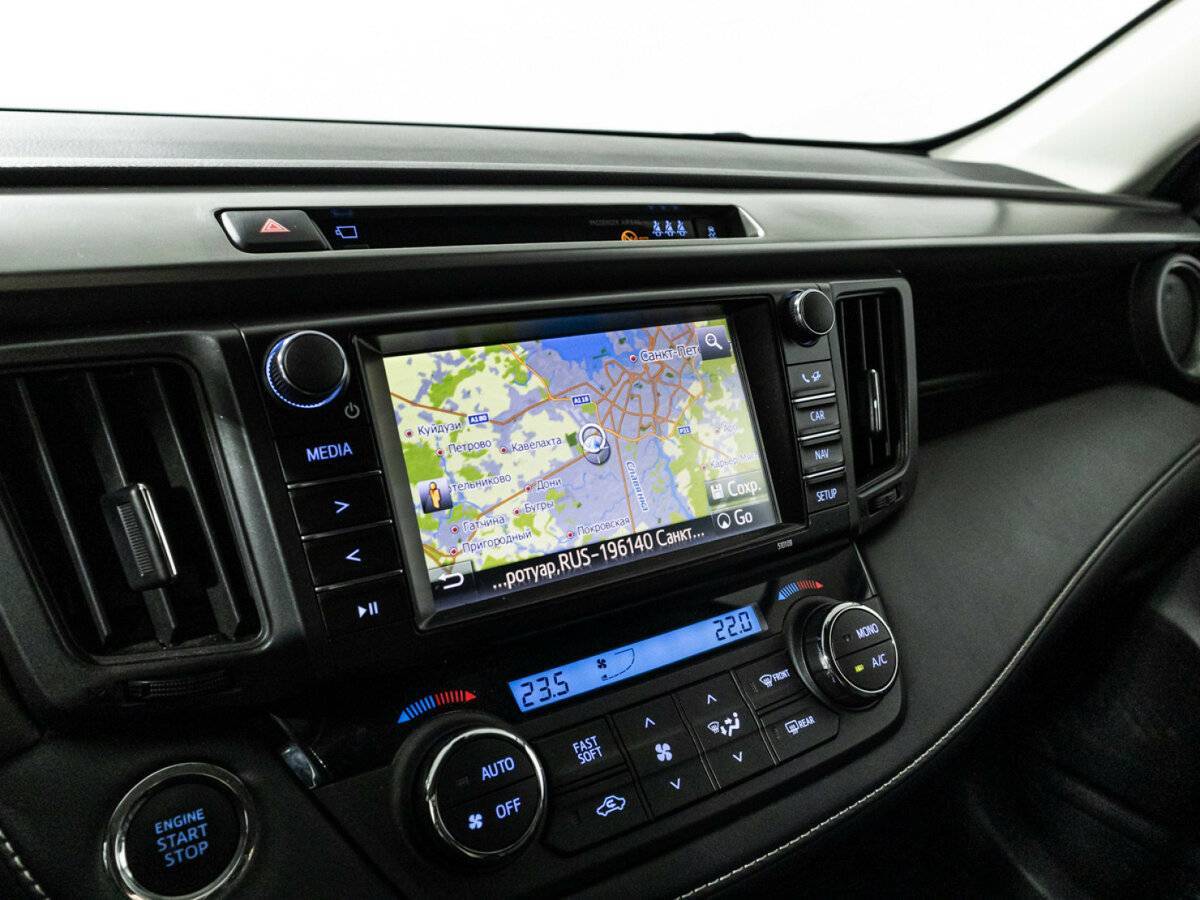 Toyota RAV4 с пробегом — 2017 год. Фото: #16