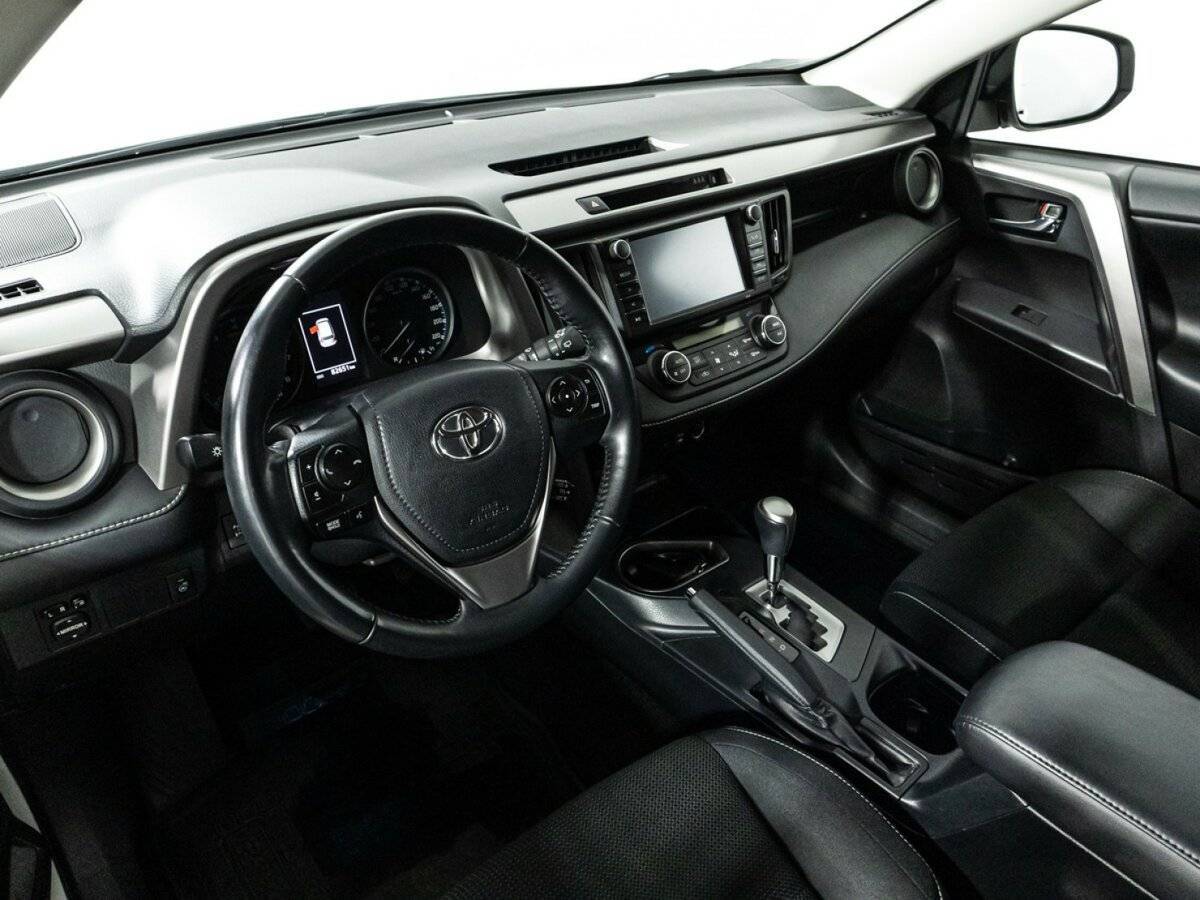 Toyota RAV4 с пробегом — 2019 год. Фото: #10