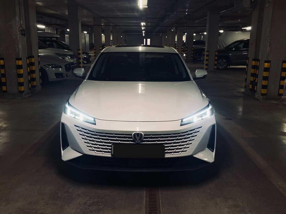 Changan Lamore с пробегом — 2023 год. Фото: #2