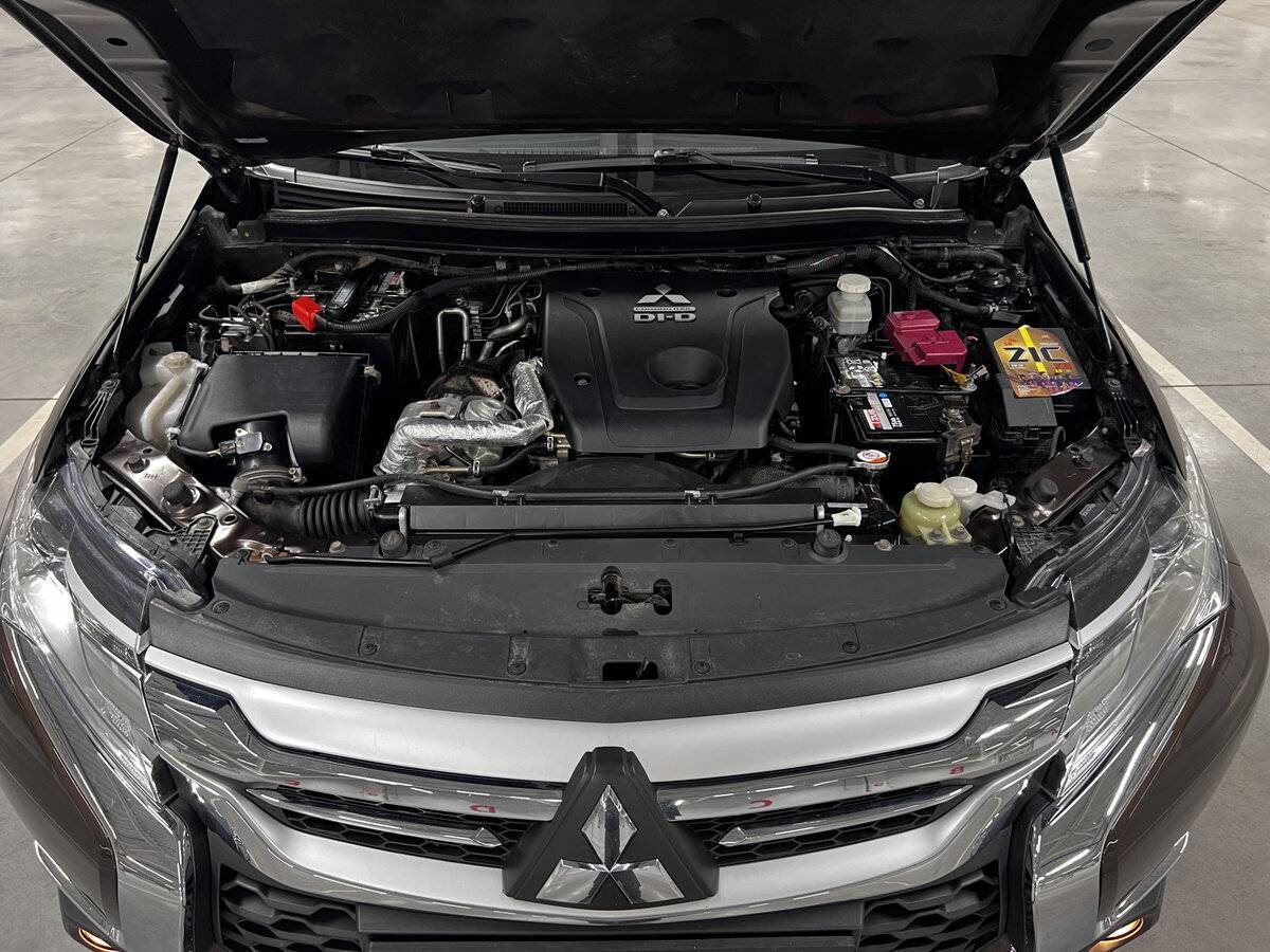 Mitsubishi Pajero Sport с пробегом — 2018 год. Фото: #8