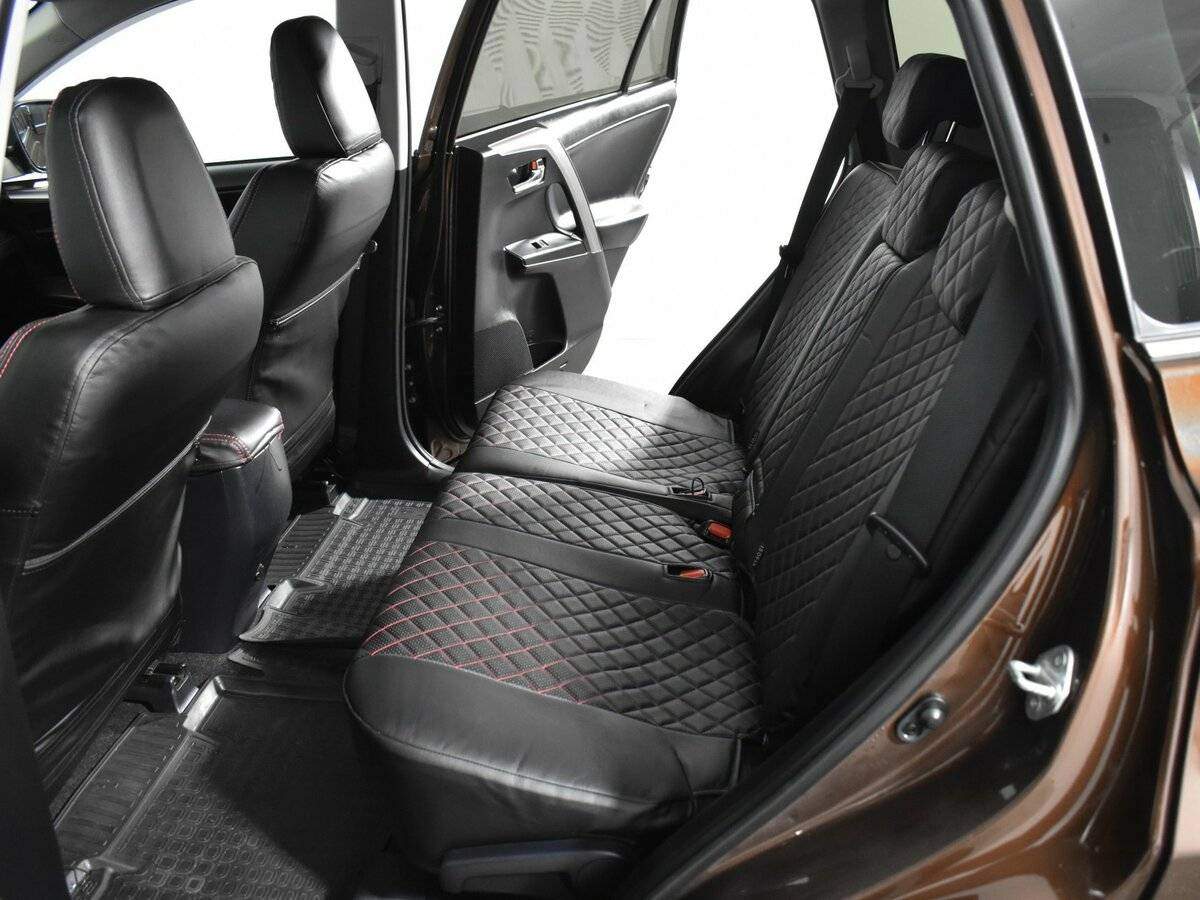 Toyota RAV4 с пробегом — 2017 год. Фото: #10