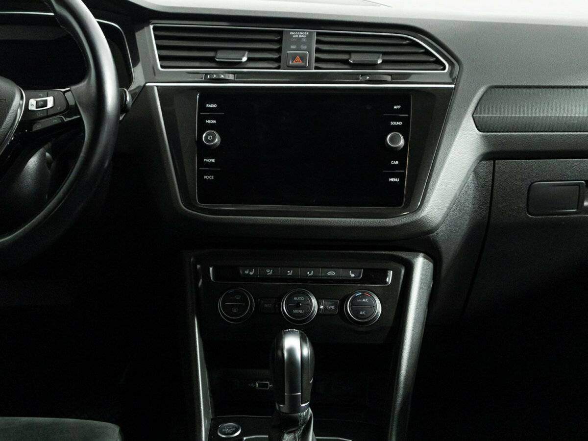 Volkswagen Tiguan с пробегом — 2018 год. Фото: #13