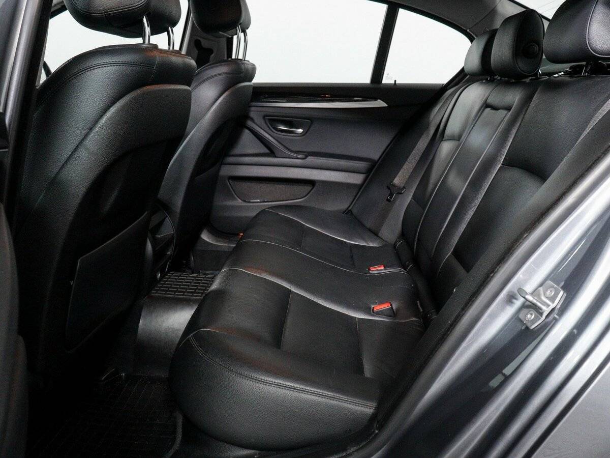 BMW 5 серии с пробегом — 2014 год. Фото: #9