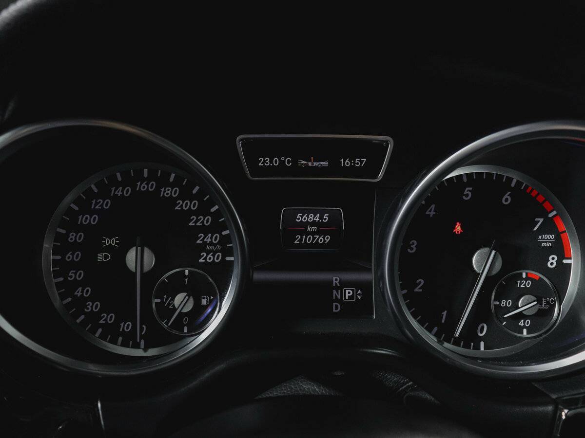 Mercedes-Benz M-Класс с пробегом — 2013 год. Фото: #10