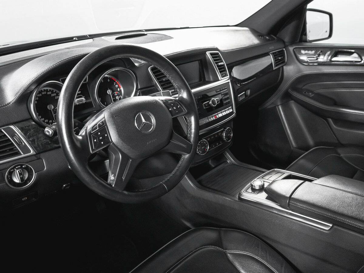 Mercedes-Benz M-Класс с пробегом — 2013 год. Фото: #12