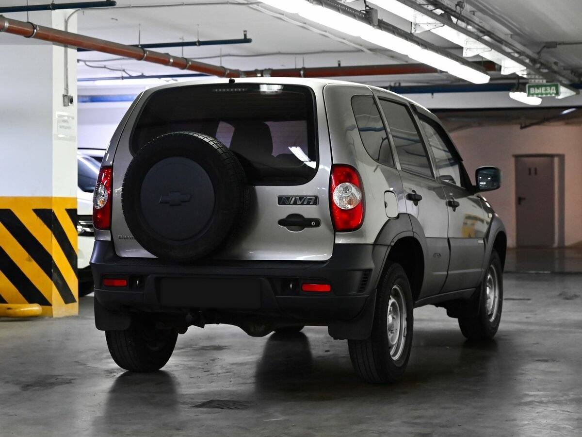 Chevrolet Niva с пробегом — 2014 год. Фото: #3