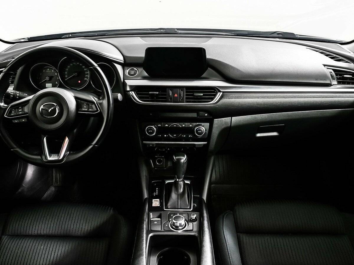 Mazda 6 с пробегом — 2017 год. Фото: #10