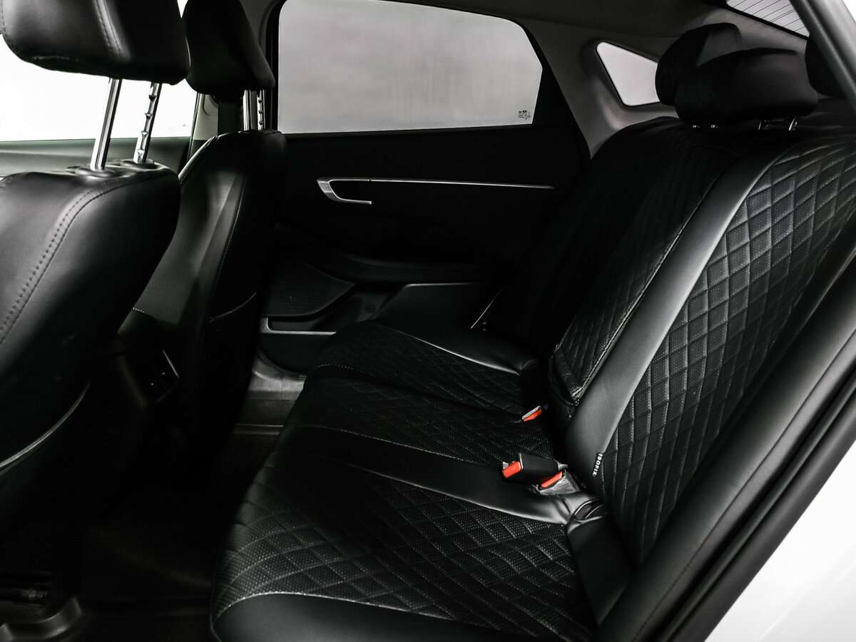 Hyundai Sonata с пробегом — 2020 год. Фото: #12