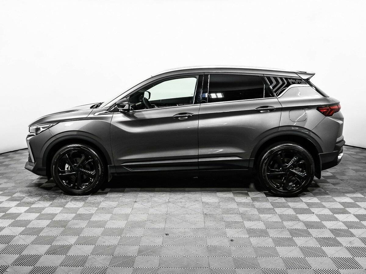 Geely Coolray с пробегом — 2024 год. Фото: #7