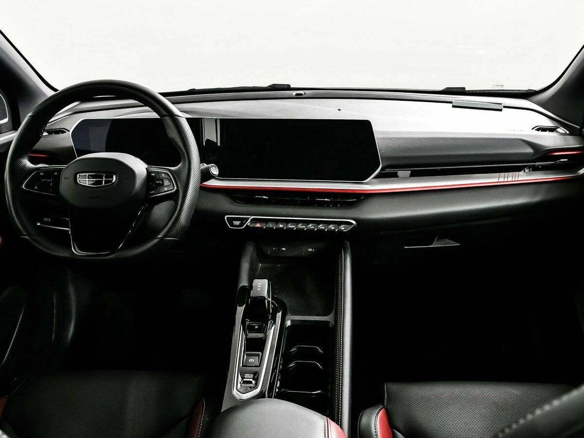 Geely Coolray с пробегом — 2024 год. Фото: #10