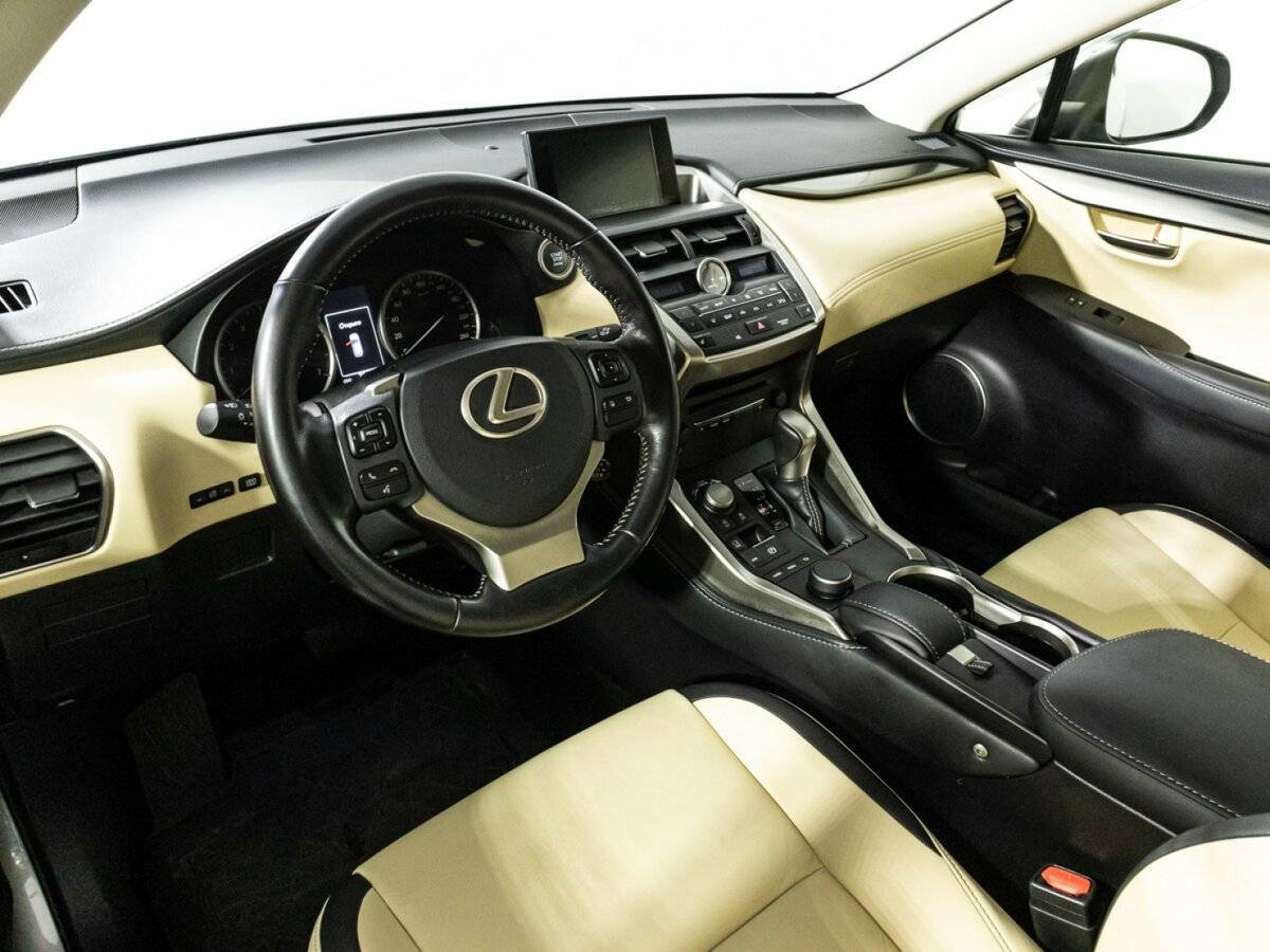 Lexus NX с пробегом — 2015 год. Фото: #10