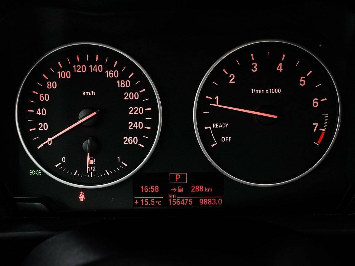 BMW 1 серии с пробегом — 2012 год. Фото: #9