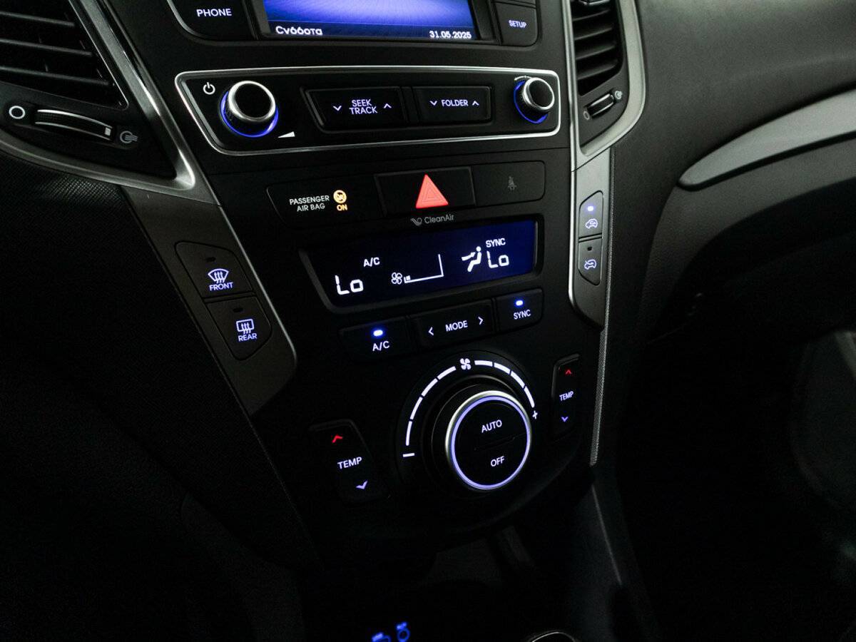 Hyundai Santa Fe с пробегом — 2017 год. Фото: #15