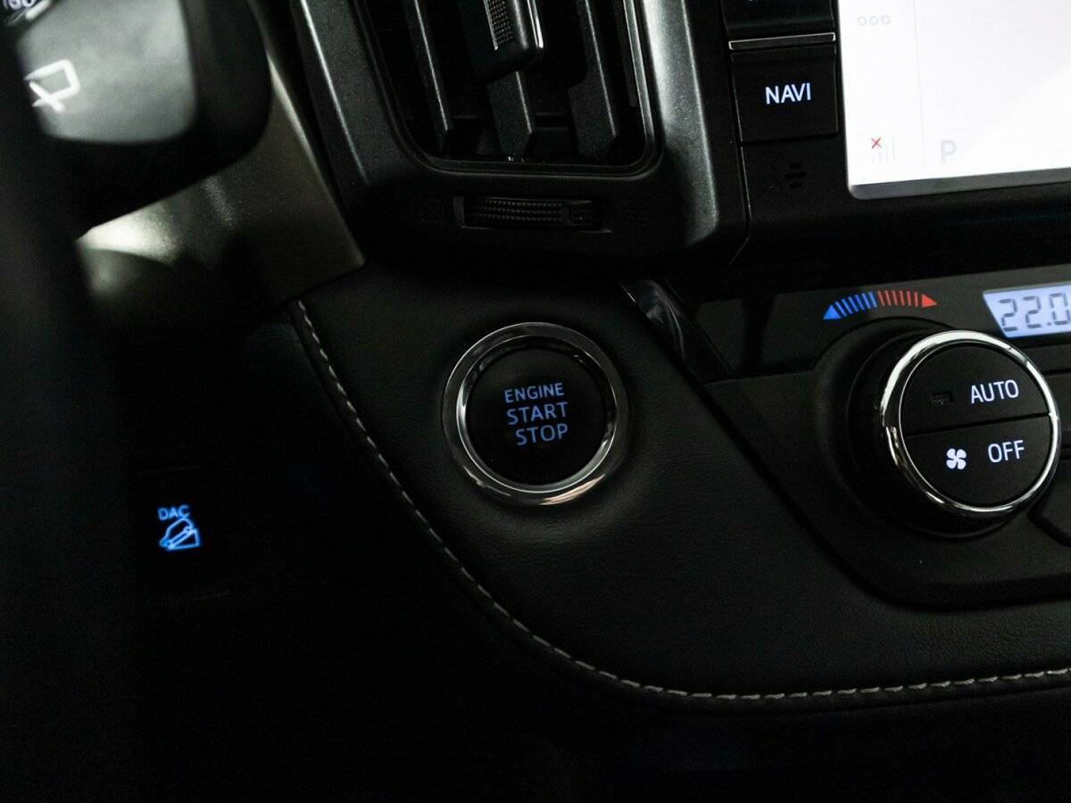 Toyota RAV4 с пробегом — 2018 год. Фото: #21