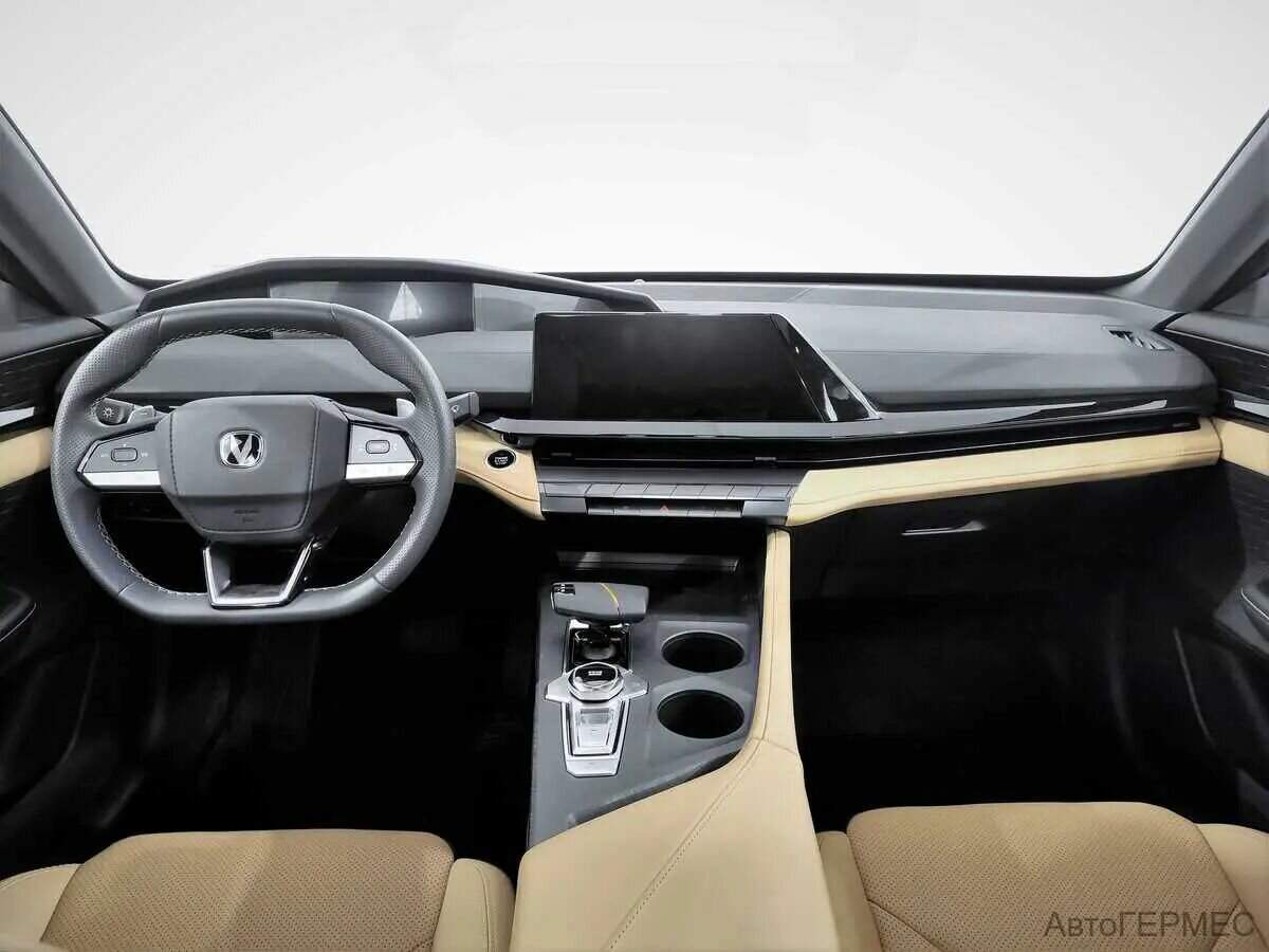 Changan UNI-V с пробегом — 2023 год. Фото: #4