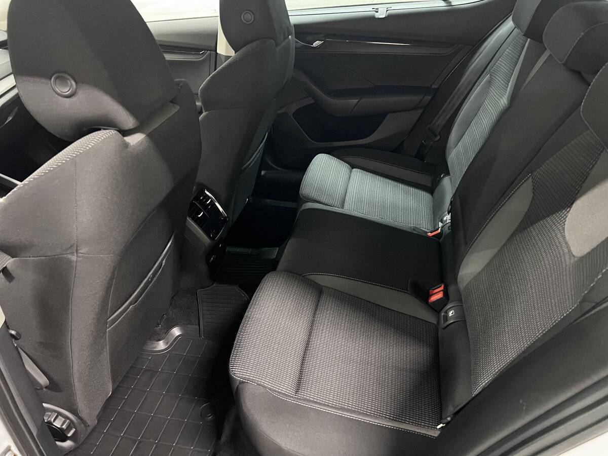 Skoda Octavia с пробегом — 2020 год. Фото: #11