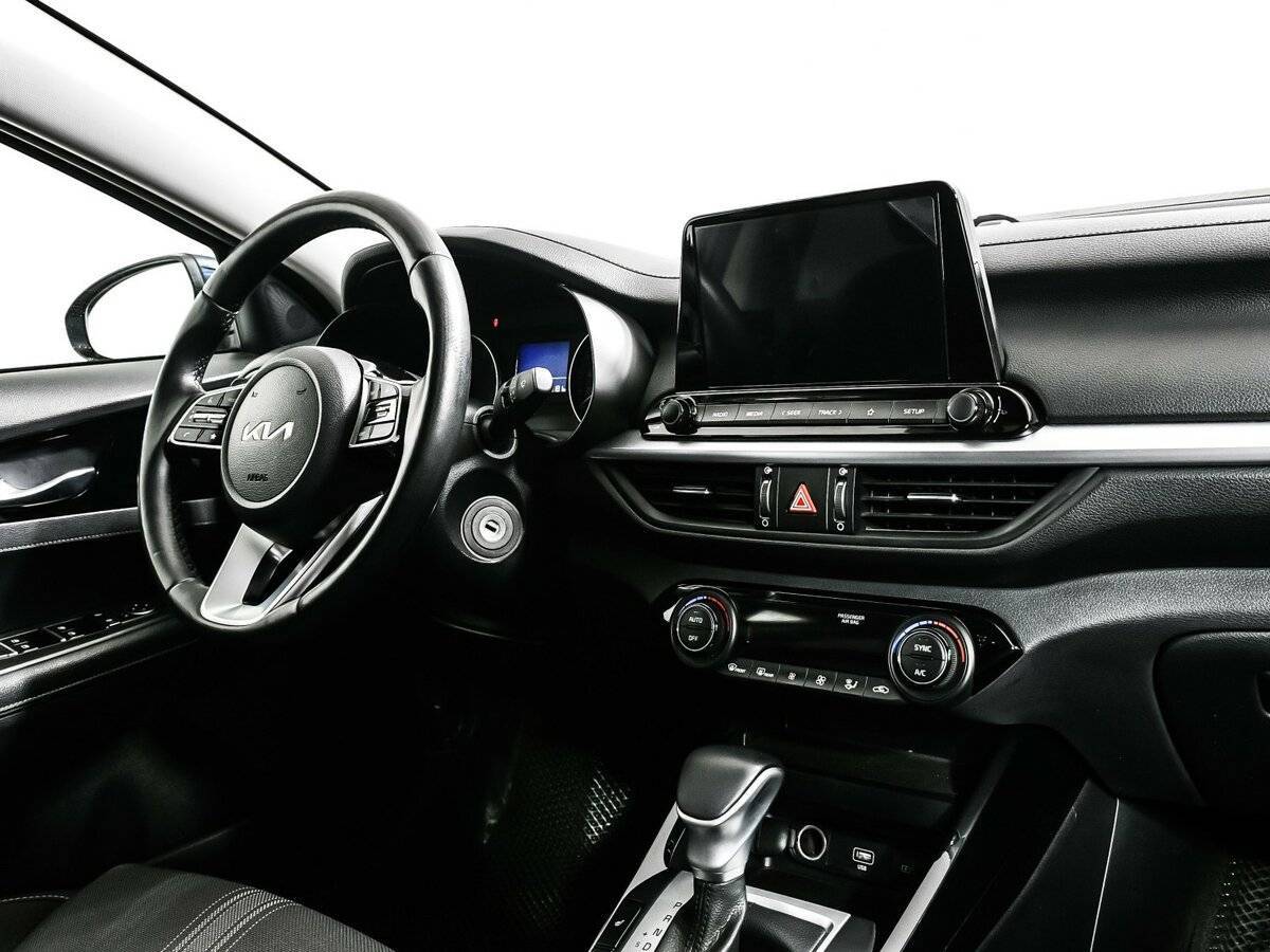 Kia Cerato с пробегом — 2022 год. Фото: #8