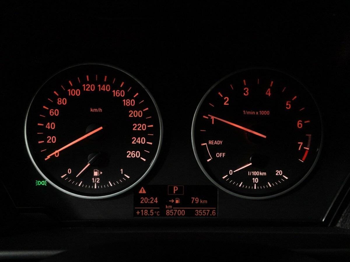 BMW 1 серии с пробегом — 2017 год. Фото: #11