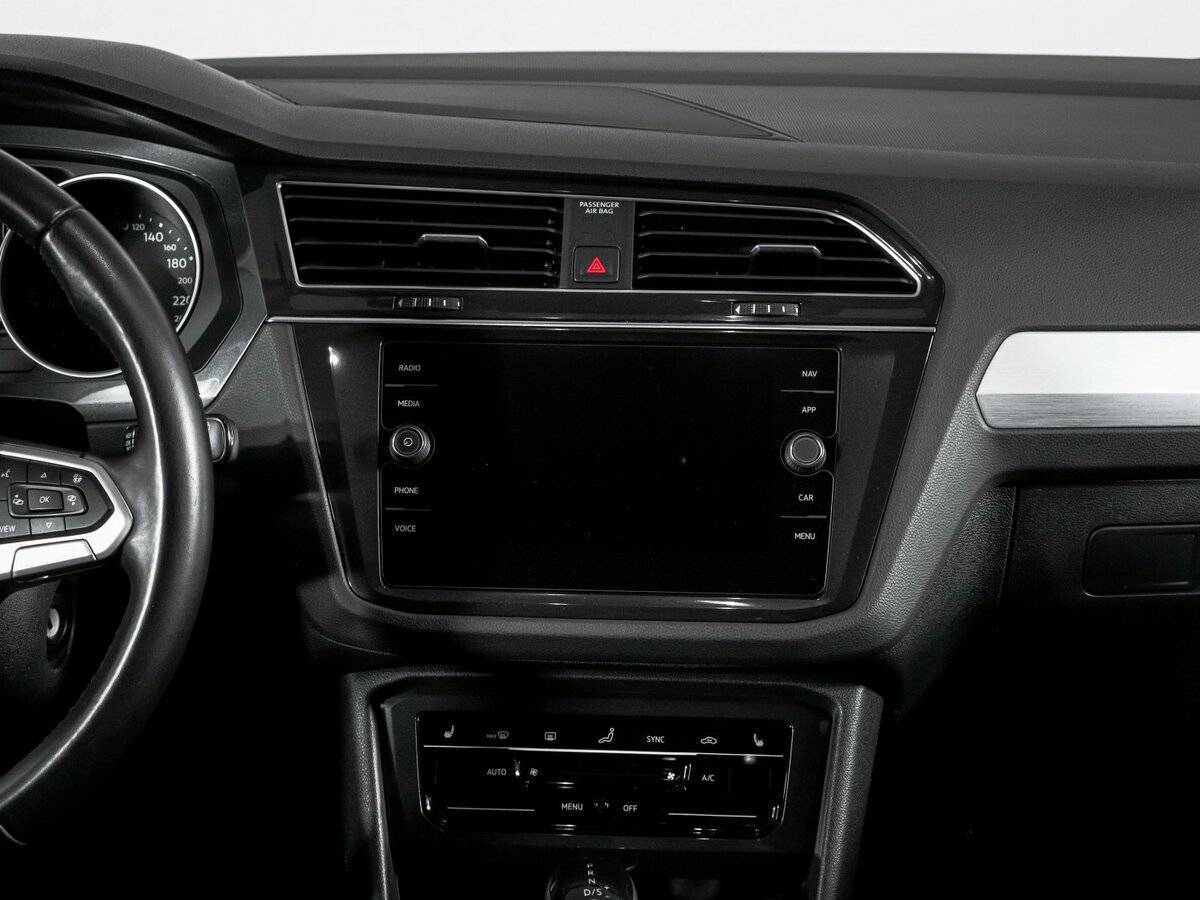 Volkswagen Tiguan с пробегом — 2021 год. Фото: #12