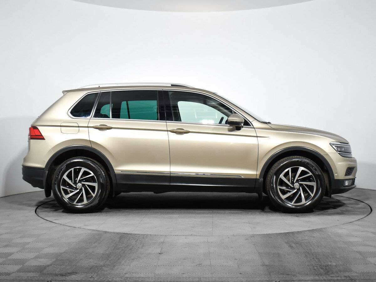 Volkswagen Tiguan с пробегом — 2018 год. Фото: #3