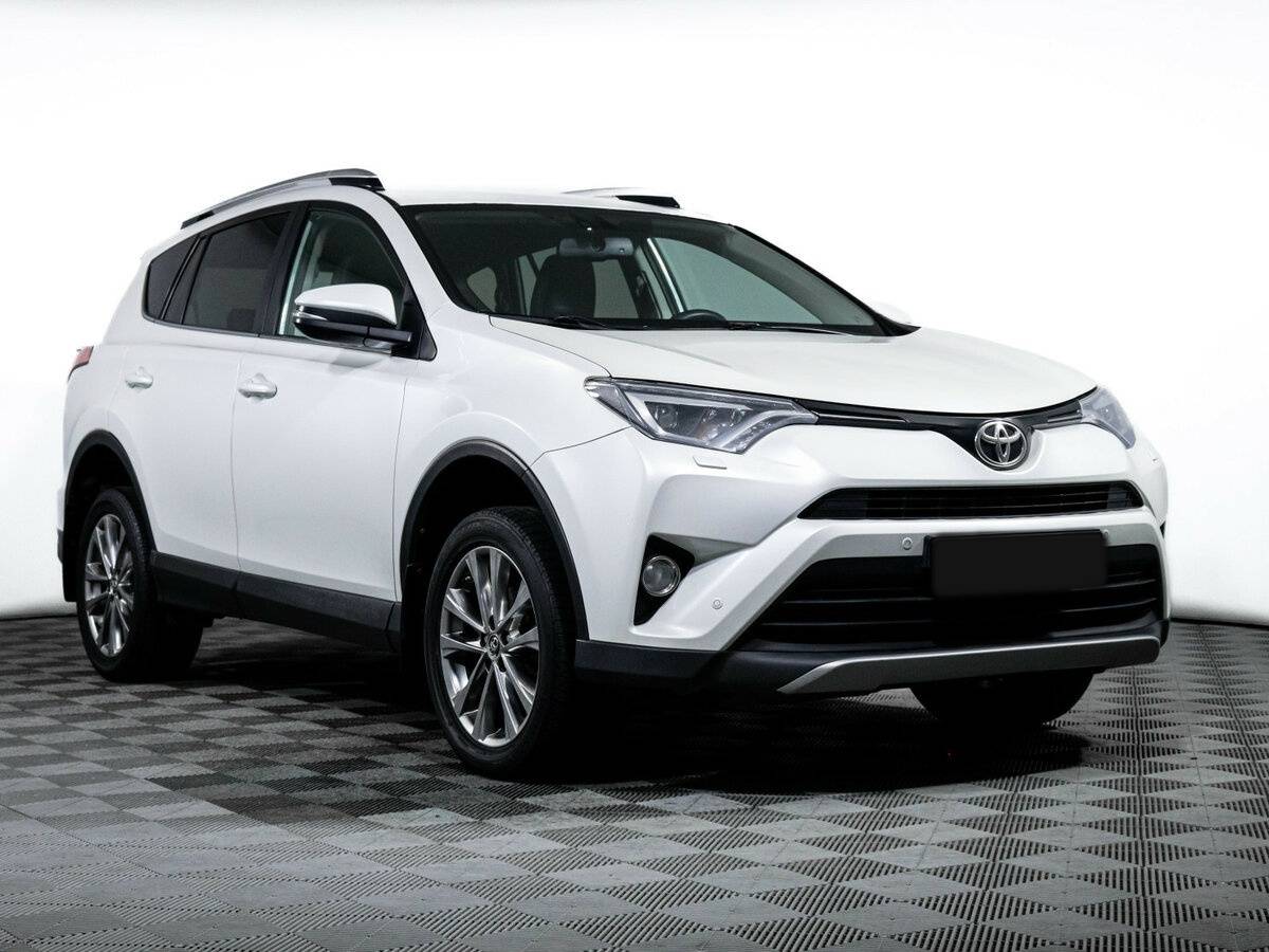 Toyota RAV4 с пробегом — 2018 год. Фото: #2