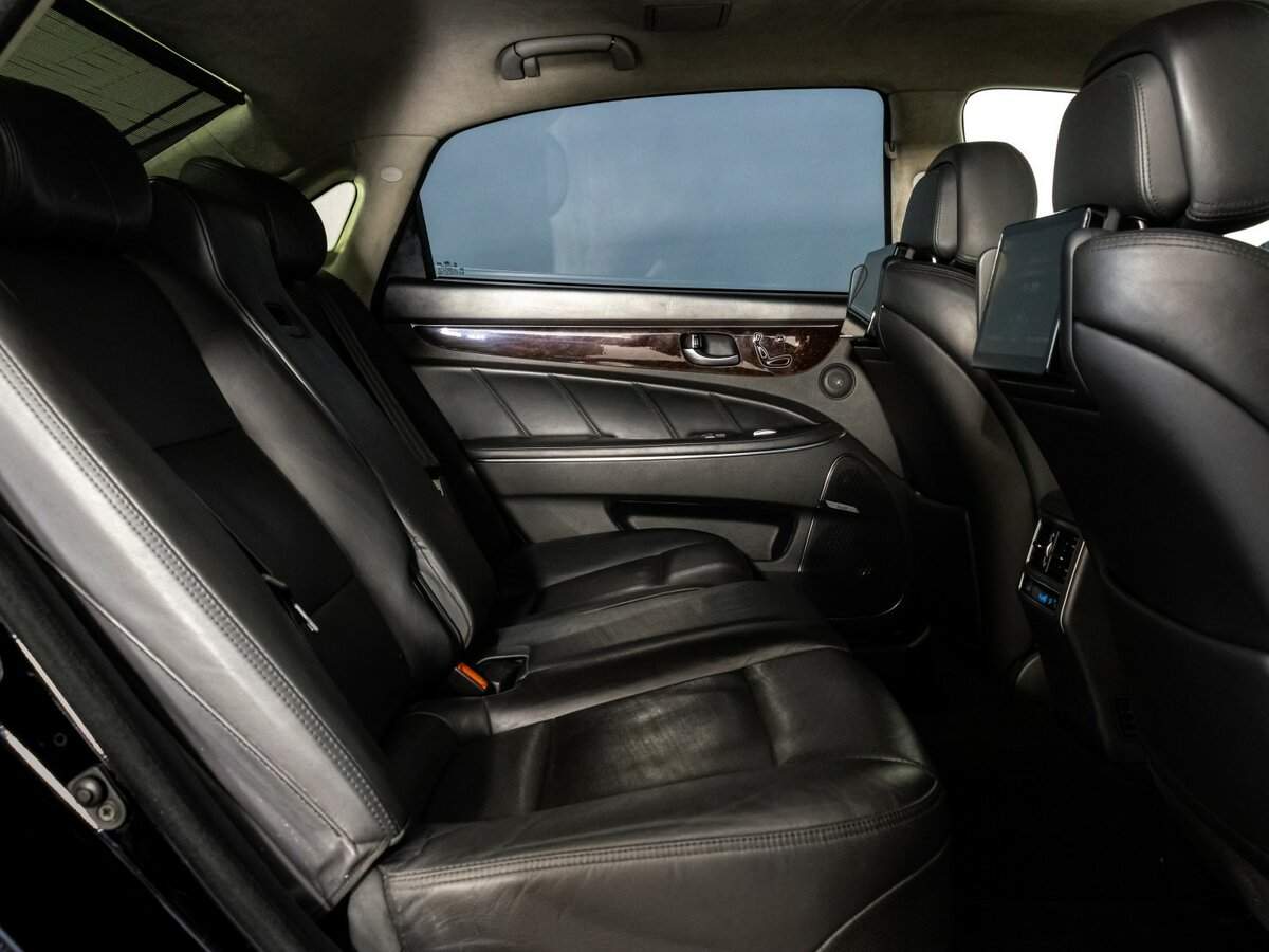 Hyundai Equus с пробегом — 2015 год. Фото: #19