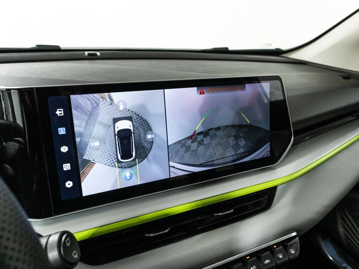 Geely Coolray с пробегом — 2023 год. Фото: #17