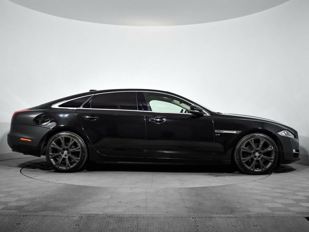 Jaguar XJ с пробегом — 2016 год. Фото: #3