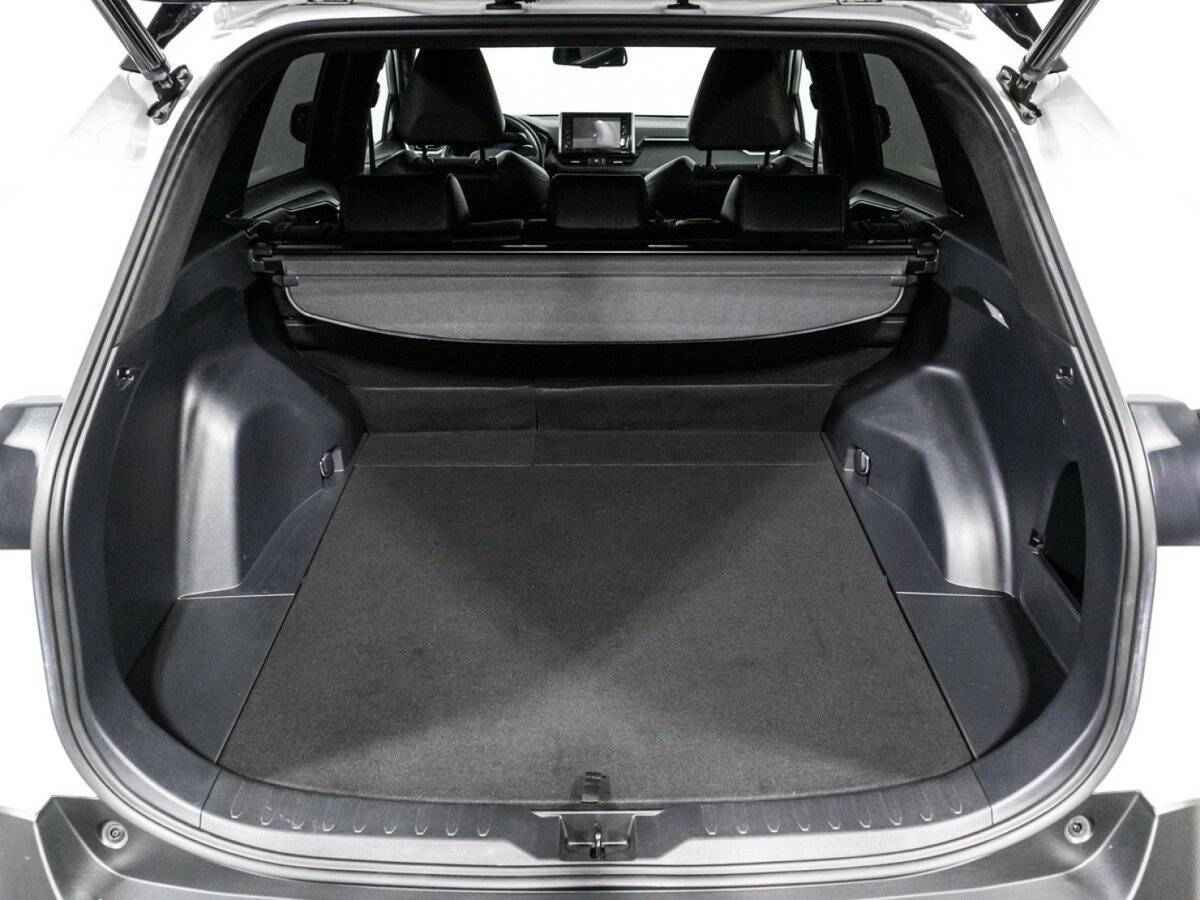 Toyota RAV4 с пробегом — 2020 год. Фото: #14