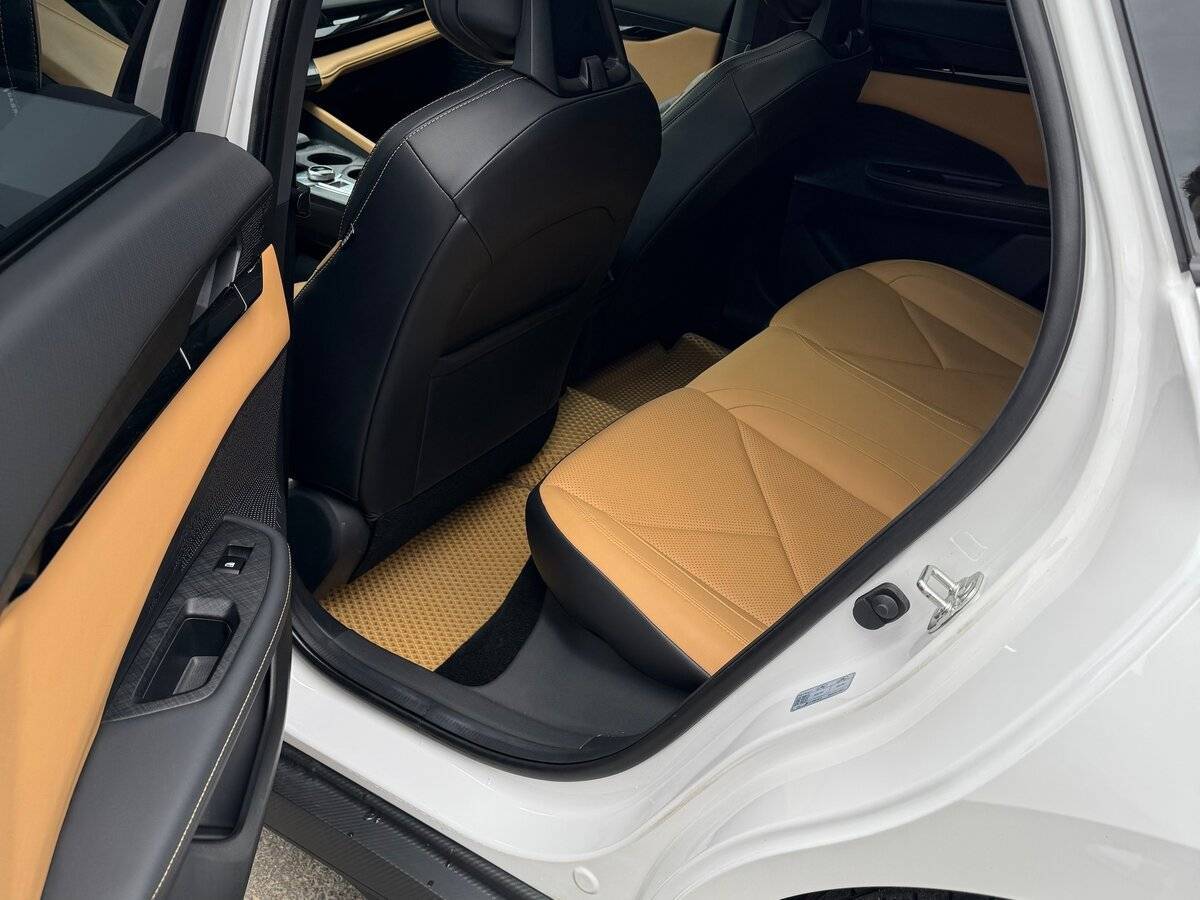 Changan UNI-V с пробегом — 2023 год. Фото: #15