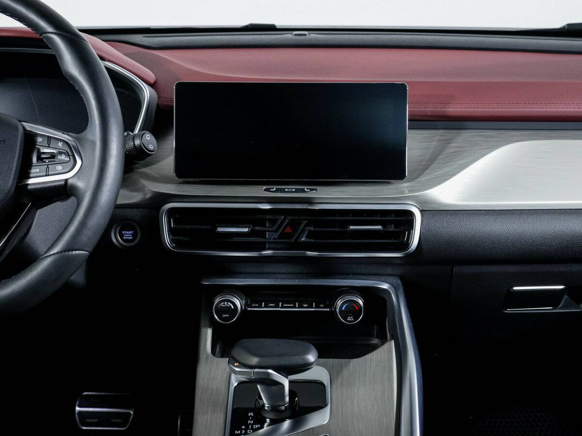 Geely Coolray с пробегом — 2023 год. Фото: #12