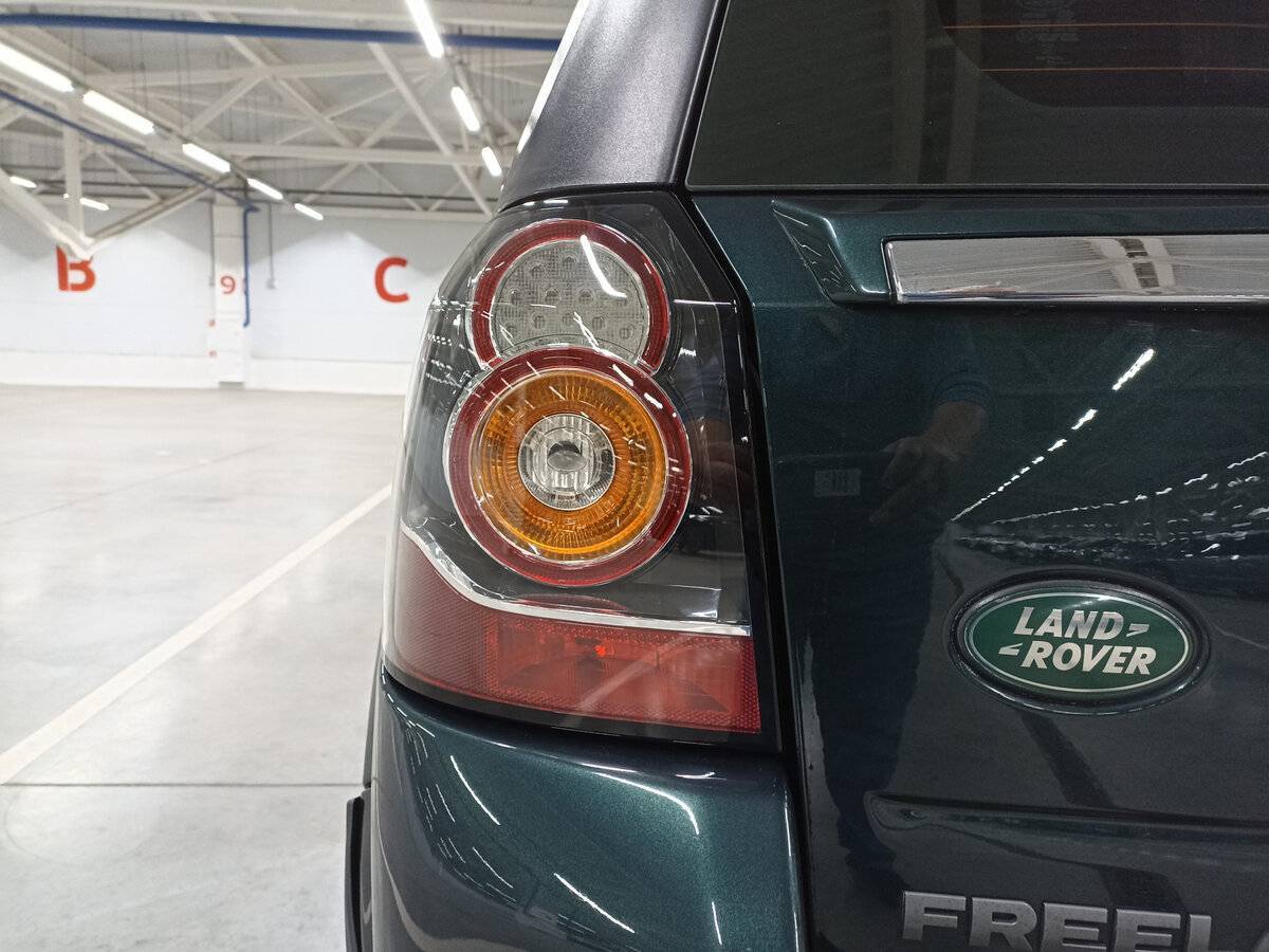 Land Rover Freelander с пробегом — 2012 год. Фото: #8