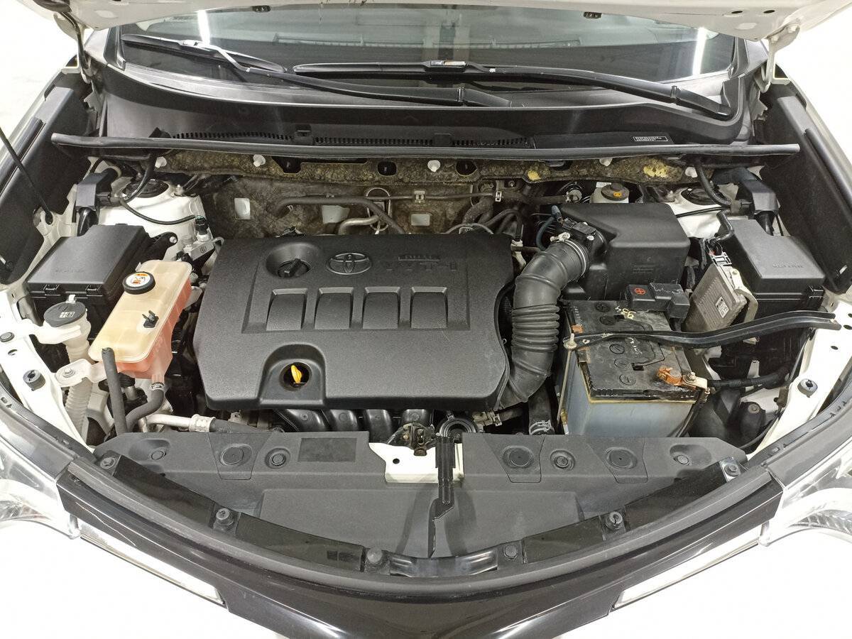 Toyota RAV4 с пробегом — 2017 год. Фото: #8