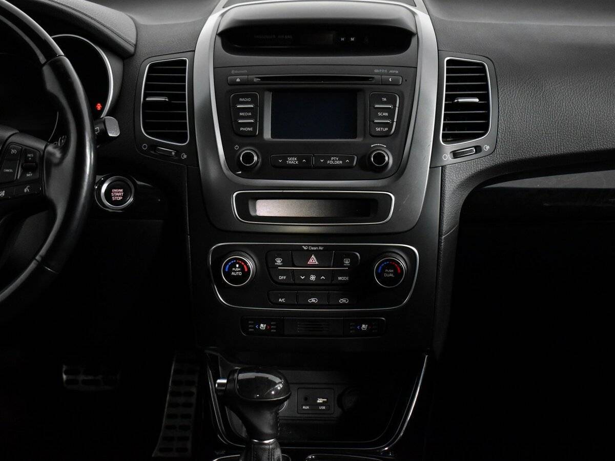 Kia Sorento с пробегом — 2017 год. Фото: #17