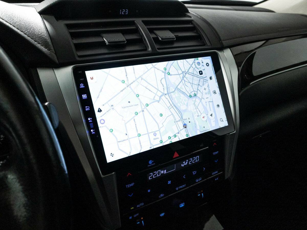 Toyota Camry с пробегом — 2017 год. Фото: #18