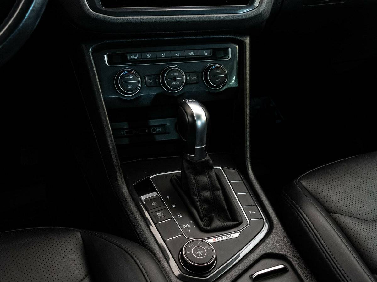 Volkswagen Tiguan с пробегом — 2018 год. Фото: #13