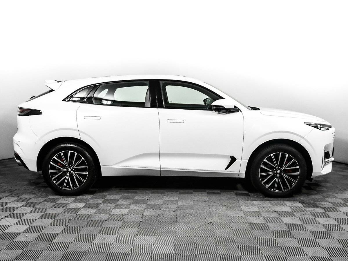 Changan UNI-K с пробегом — 2023 год. Фото: #3