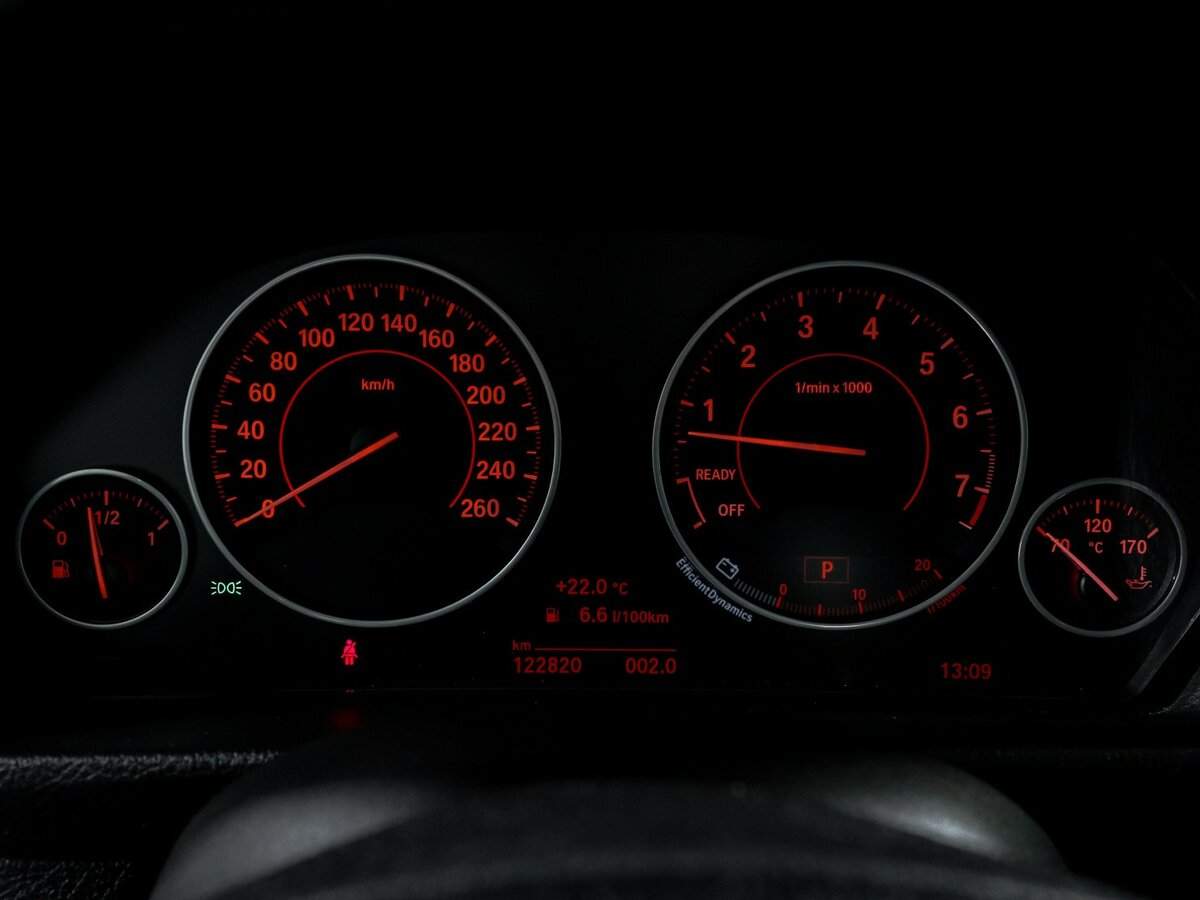 BMW 3 серии с пробегом — 2017 год. Фото: #10