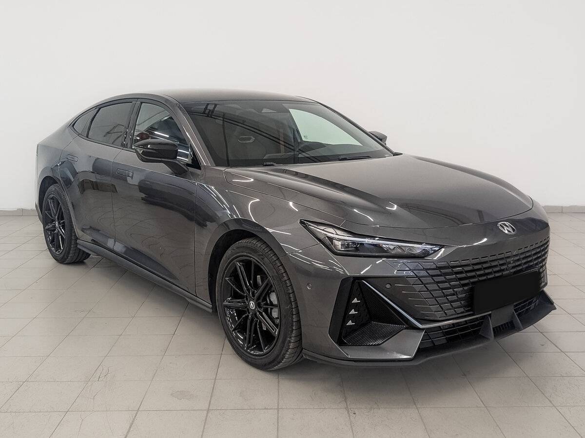 Changan UNI-V с пробегом — 2024 год. Фото: #2