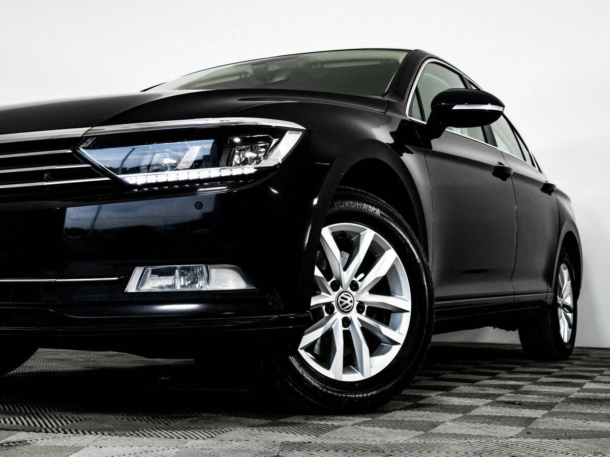 Volkswagen Passat с пробегом — 2018 год. Фото: #1
