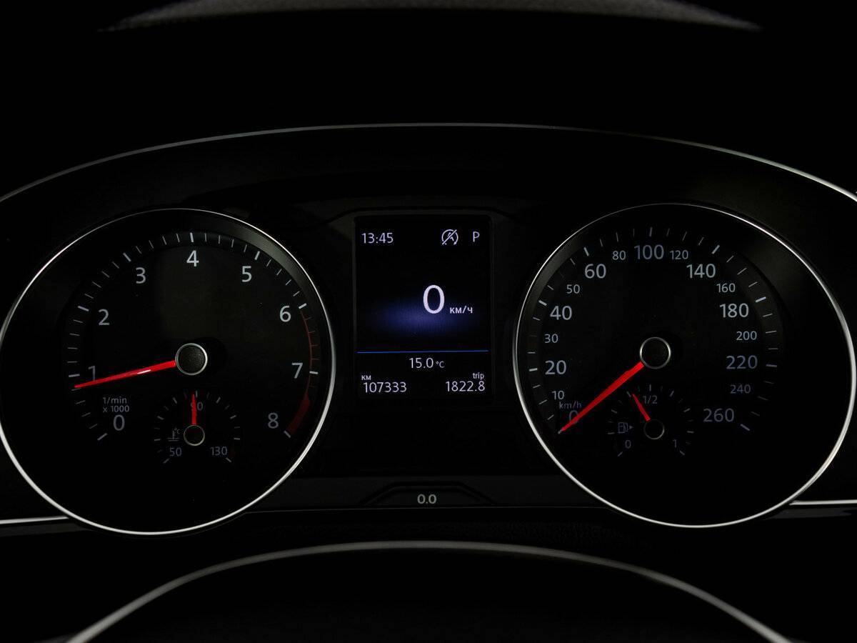 Volkswagen Passat с пробегом — 2018 год. Фото: #21