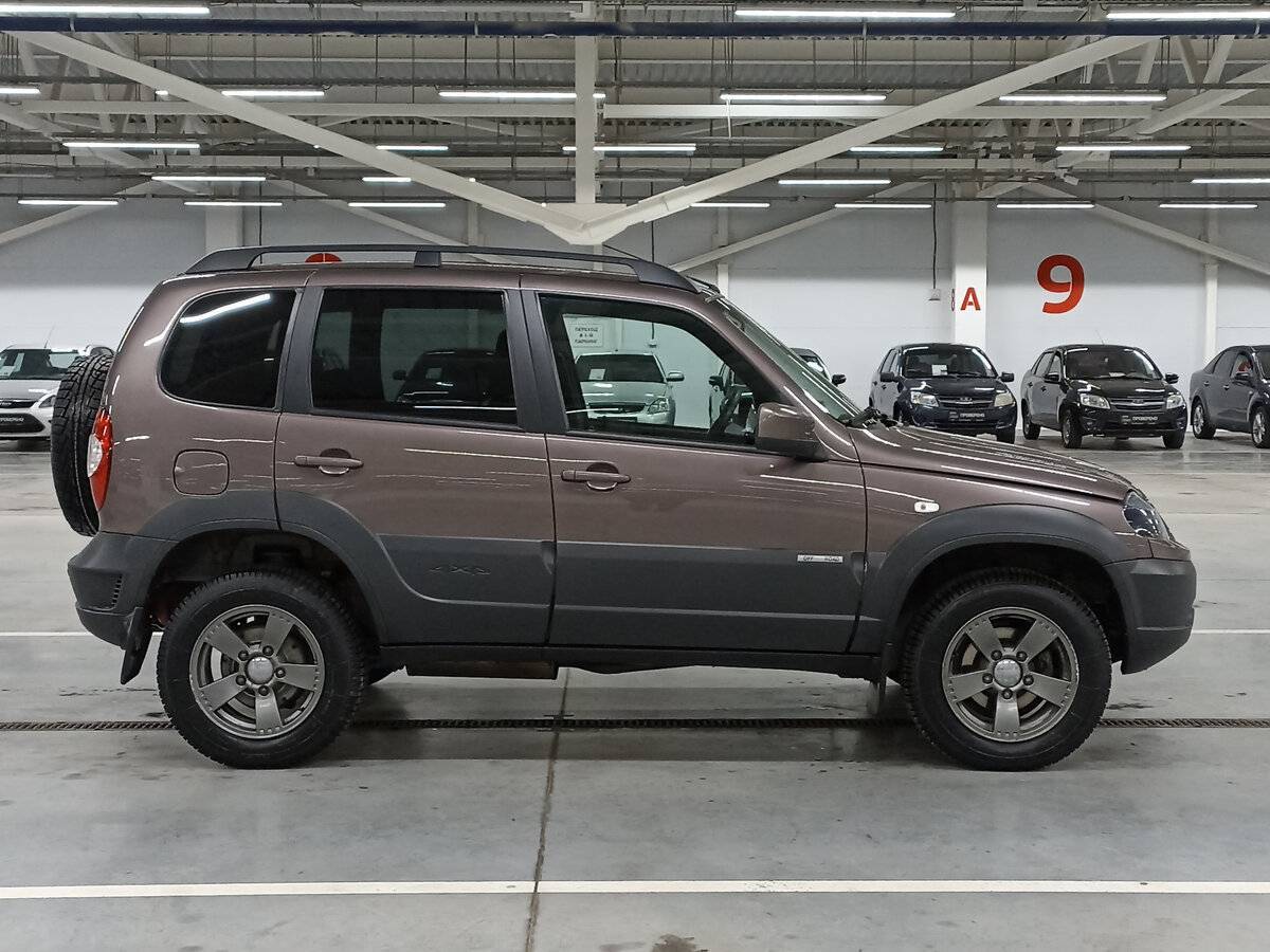 Chevrolet Niva с пробегом — 2018 год. Фото: #3