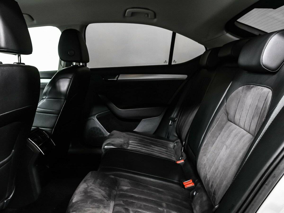 Skoda Superb с пробегом — 2016 год. Фото: #11