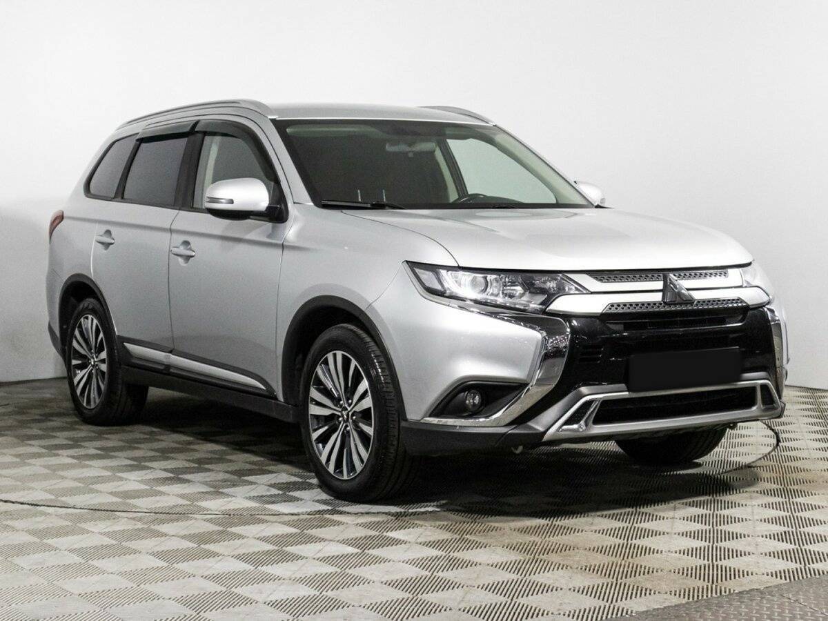 Mitsubishi Outlander с пробегом — 2020 год. Фото: #2