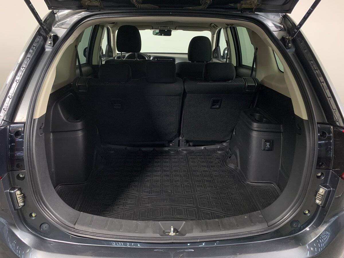 Mitsubishi Outlander с пробегом — 2019 год. Фото: #18