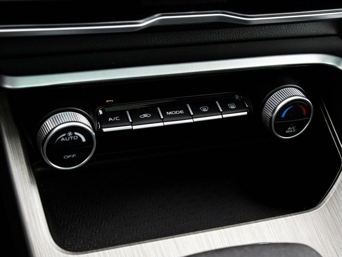 Geely Coolray с пробегом — 2023 год. Фото: #14