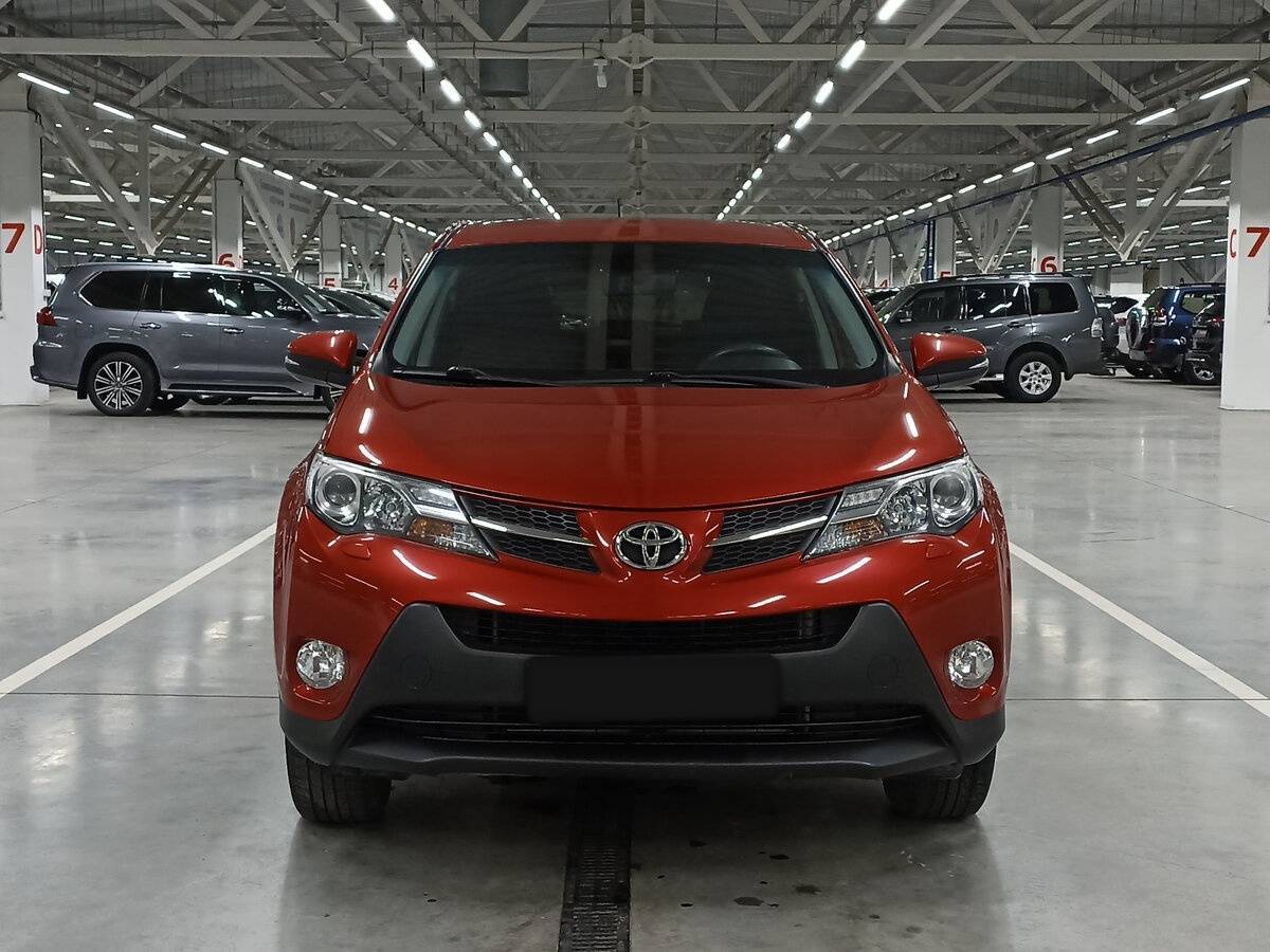 Toyota RAV4 с пробегом — 2014 год. Фото: #1