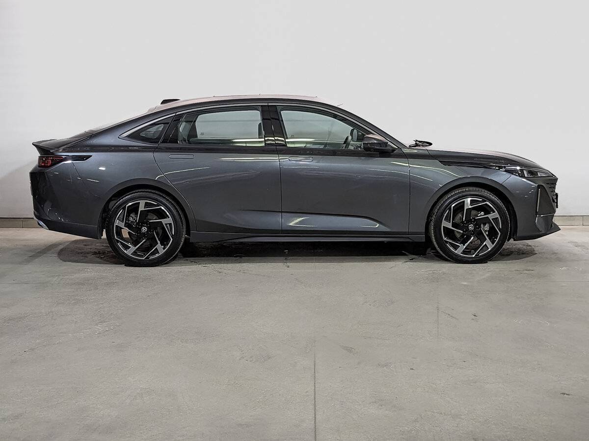 Changan Lamore с пробегом — 2023 год. Фото: #3