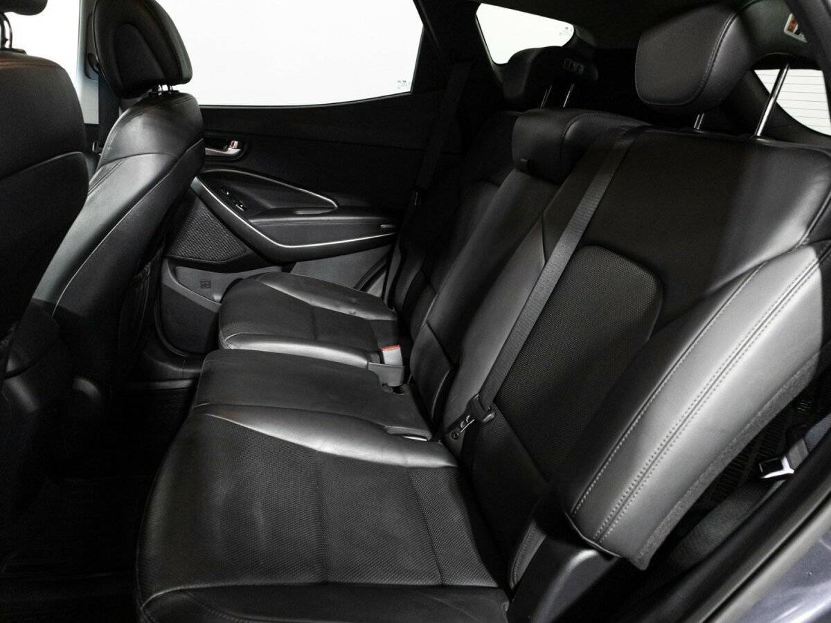 Hyundai Santa Fe с пробегом — 2016 год. Фото: #9